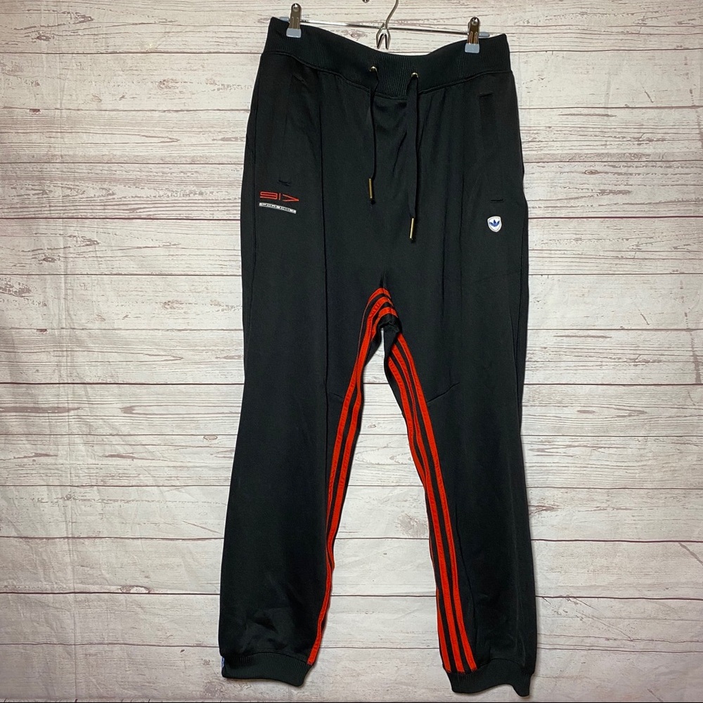Men’s originals adidas Porsche 917 pants design